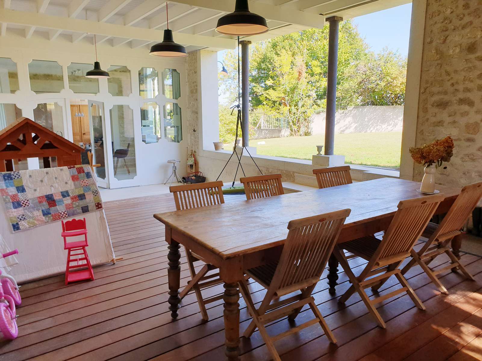 Grande maison de vacances avec piscine en Charente